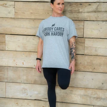 Az Trained by JP - NOBODY CARES, WORK HARDER Tee in Grey ( BLACK FRIDAY DEAL ) alternatív nézete