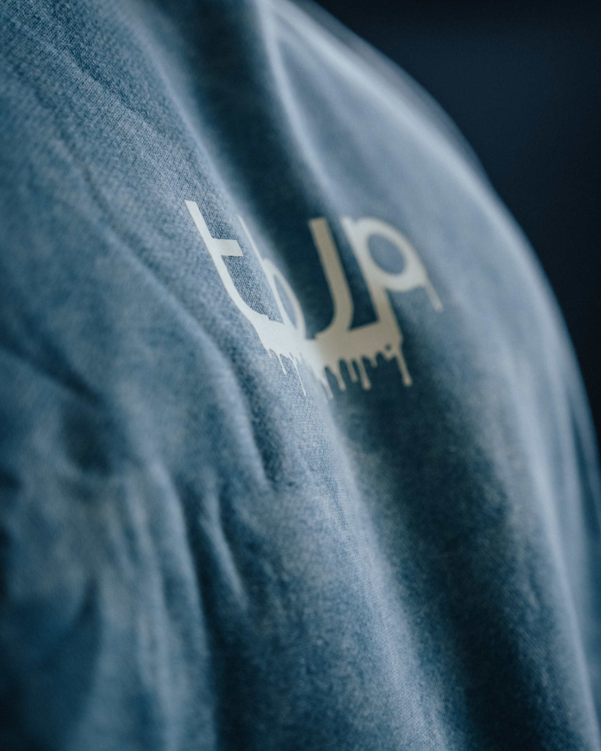 tbJP Drip Logo Sweater in Blue Green with Cream Logo - UTILITY01 - Imagem 5