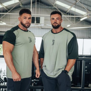 Vista alternativa do Set In Sleeve Tshirt - Vertical back logo, Sage & Pine - UTILITY01