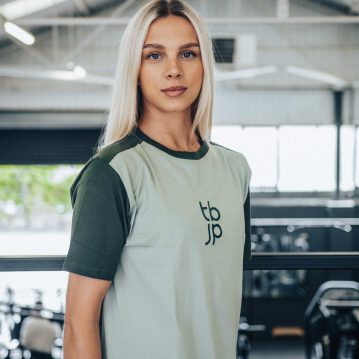 Set In Sleeve Tshirt - Vertical back logo, Sage & Pine - UTILITY01 - Imagem 5