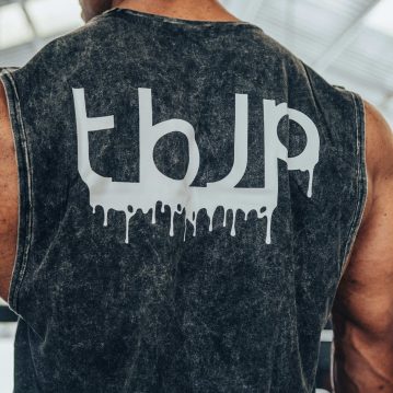 tbJP Drip Logo Vest in Black with a Light Grey Logo - UTILITY01 - Imagem 6