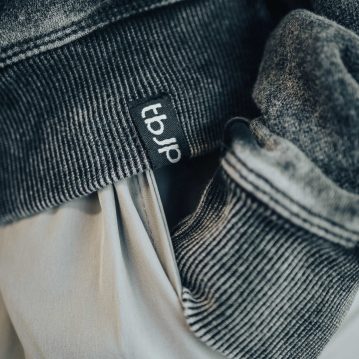 tbJP Drip Logo Sweater in Black with a Light Grey Logo - UTILITY01 - Imagem 5