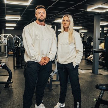 Vista alternativa do Tapered Joggers with Drawstring cord cuffs in Black - UTILITY01